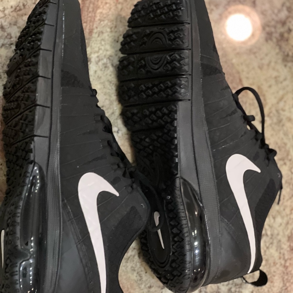 Nike Black Athletic Shoes - Picture 11 of 14